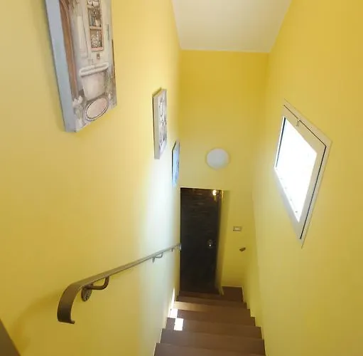 Aurora Domus D'a-mare *