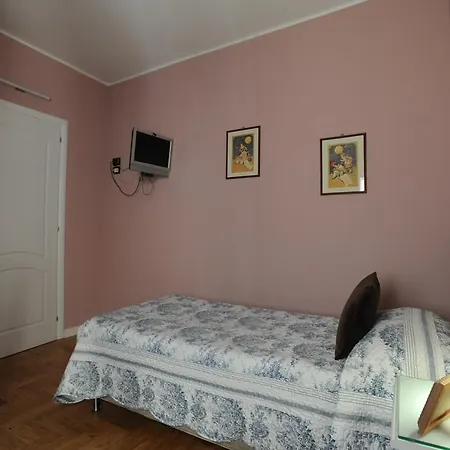 Aurora Domus D'a-mare بيت ضيافة *