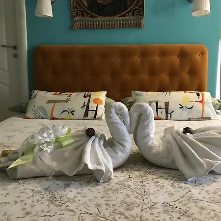 Aurora Domus D'a-mare * بيزارو