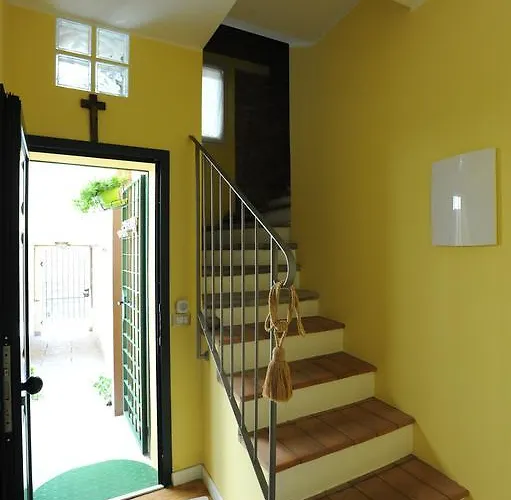 Gasthuis Aurora Domus D'a-mare *